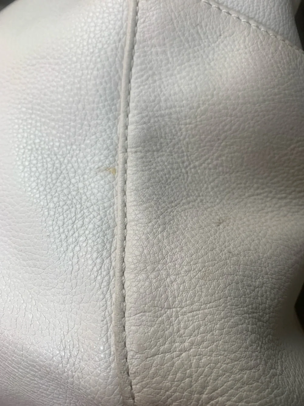 Michael Kors Cream Leather Shoulder Bag with Gold Hardware